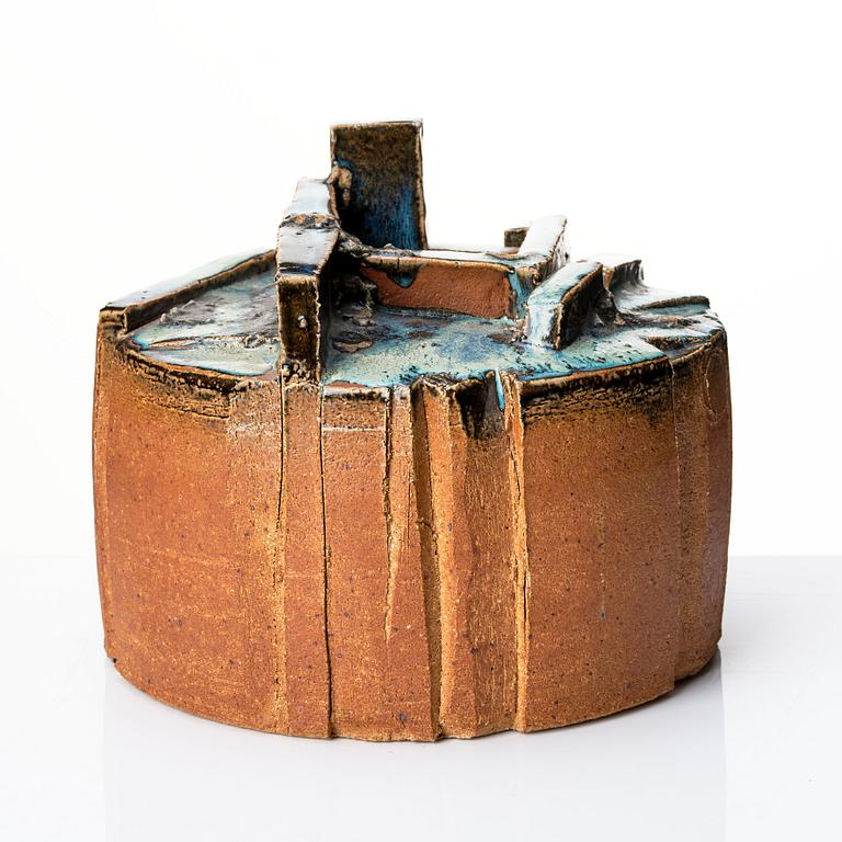 Erik Magnussen, attributed to, a stoneware vase, Bing & Grøndahl, Denmark early 1960s.