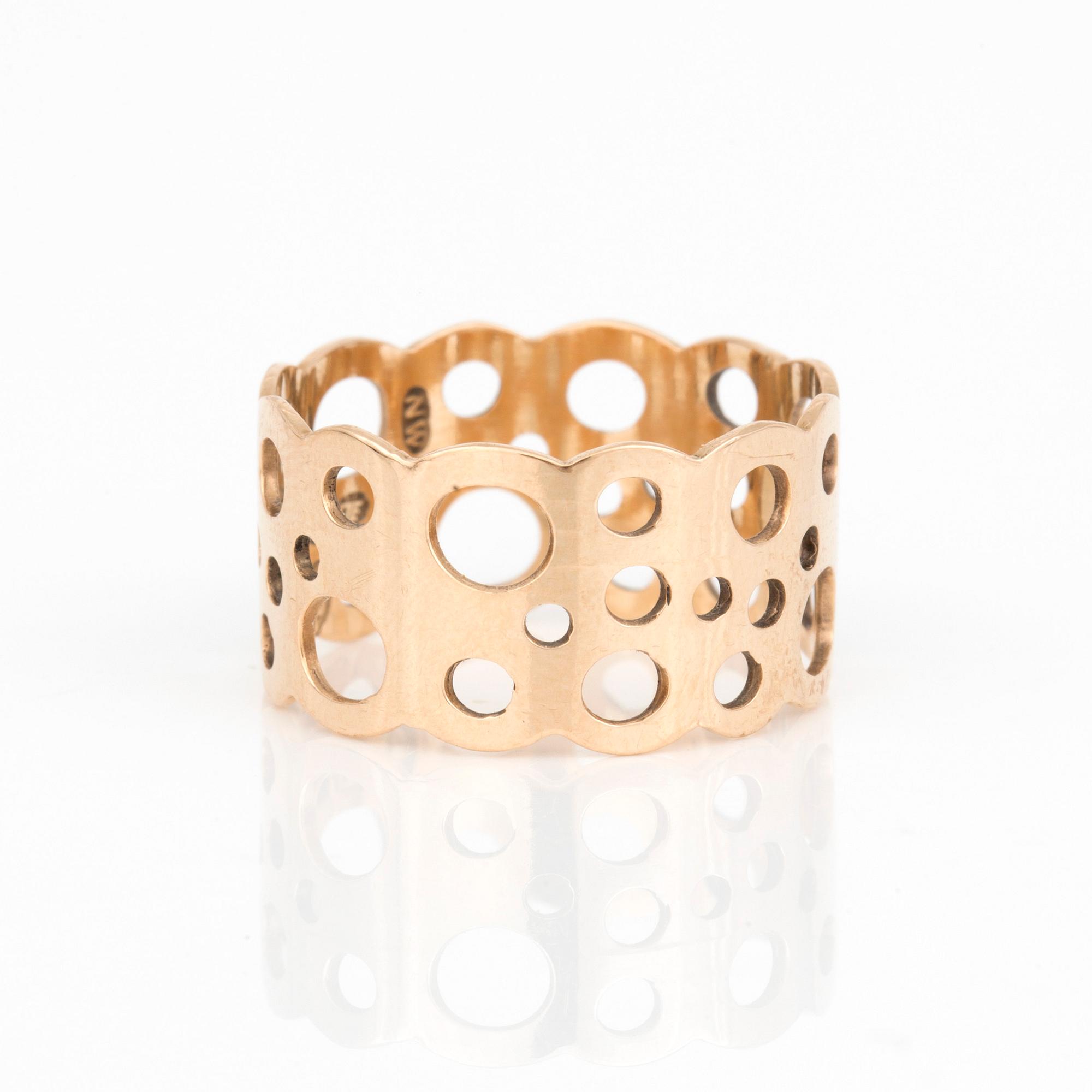 RING, troligen Liisa Vitali, N Westerback, Helsingfors, Finland 1972.