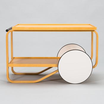 Alvar Aalto, a Special Edition Tea trolley 901 Honey 2021.