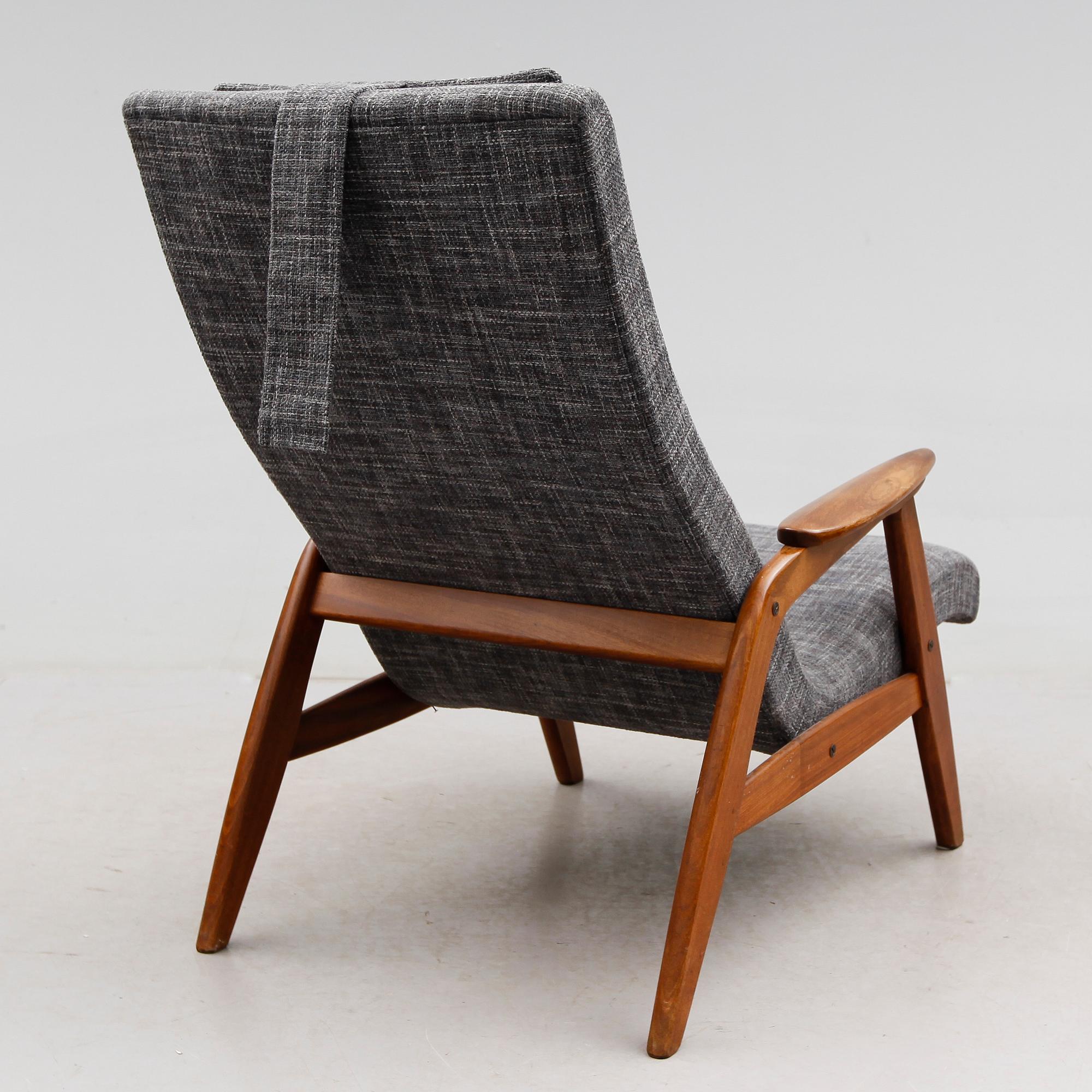 FÅTÖLJ OCH FOTPALL, 1900-talets andra hälft.