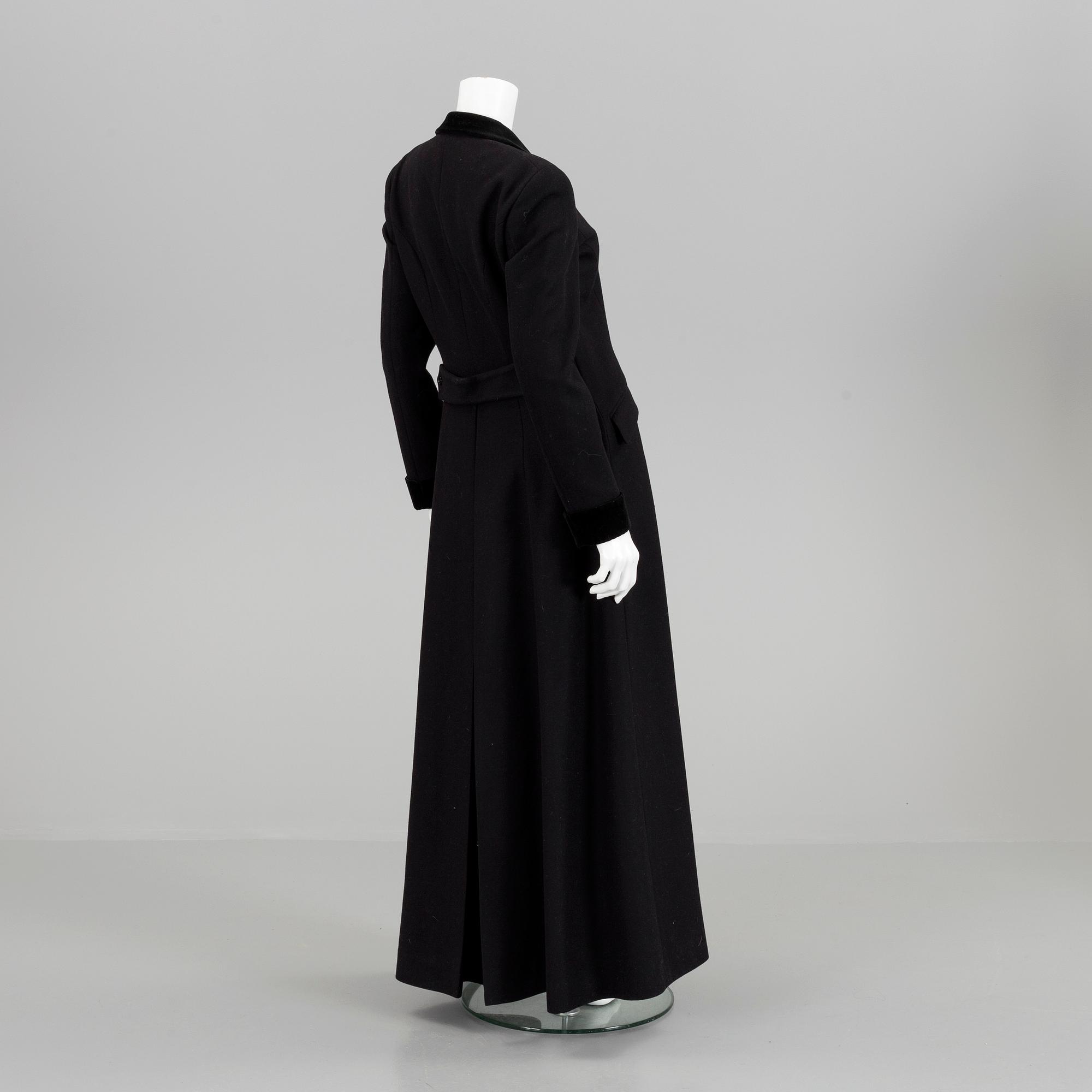 A coat by Ralph Lauren in size 8.