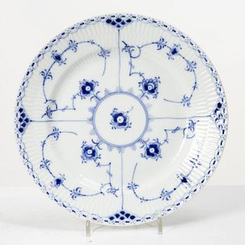 Royal Copenhagen, Coffee service, approx. 50 pieces, porcelain, "Musselmalet", Denmark.