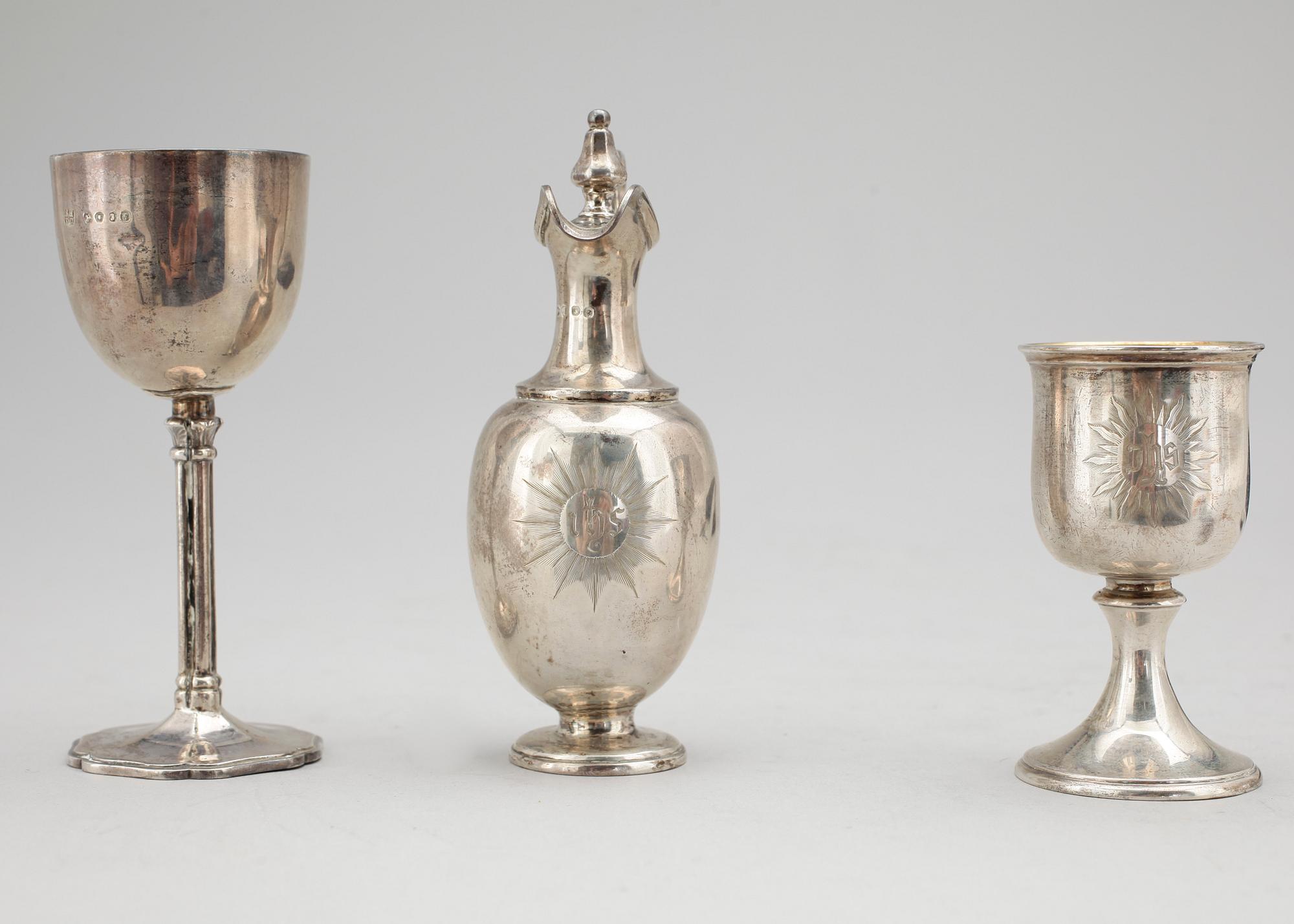 NATTVARDSET, 2 st, silver, bl.a. Hayne & Carter, London, 1800-talets första hälft. Vikt ca 300g.