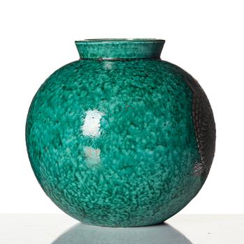 Wilhelm Kåge, an "Argenta"  stoneware vase, Gustavsberg 1938.