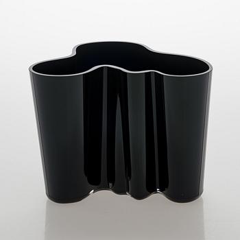 Alvar Aalto, maljakko, malli 3030, signeerattu Alvar Aalto Iittala.