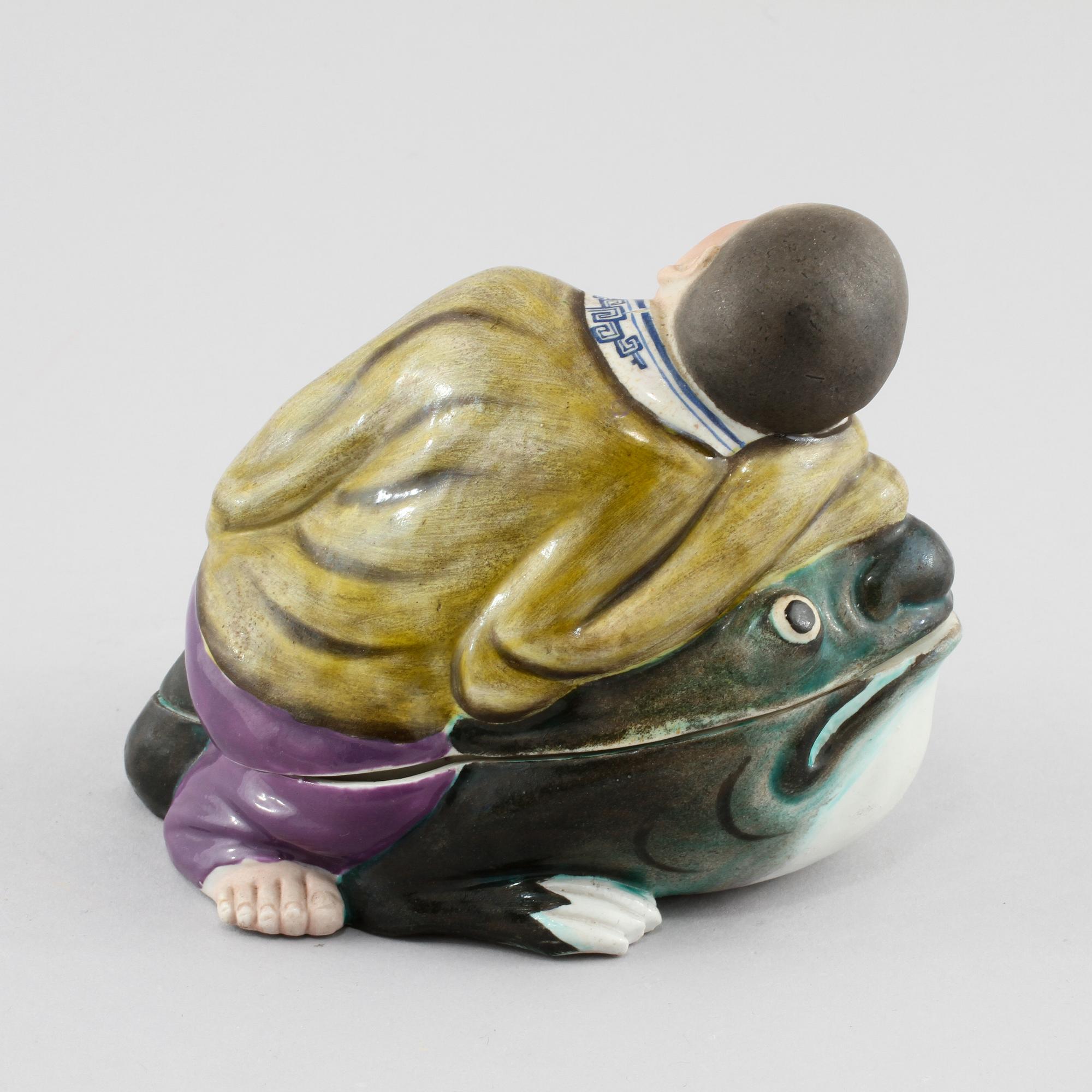 ASK, porslin, troligen Japan, 1900-tal.