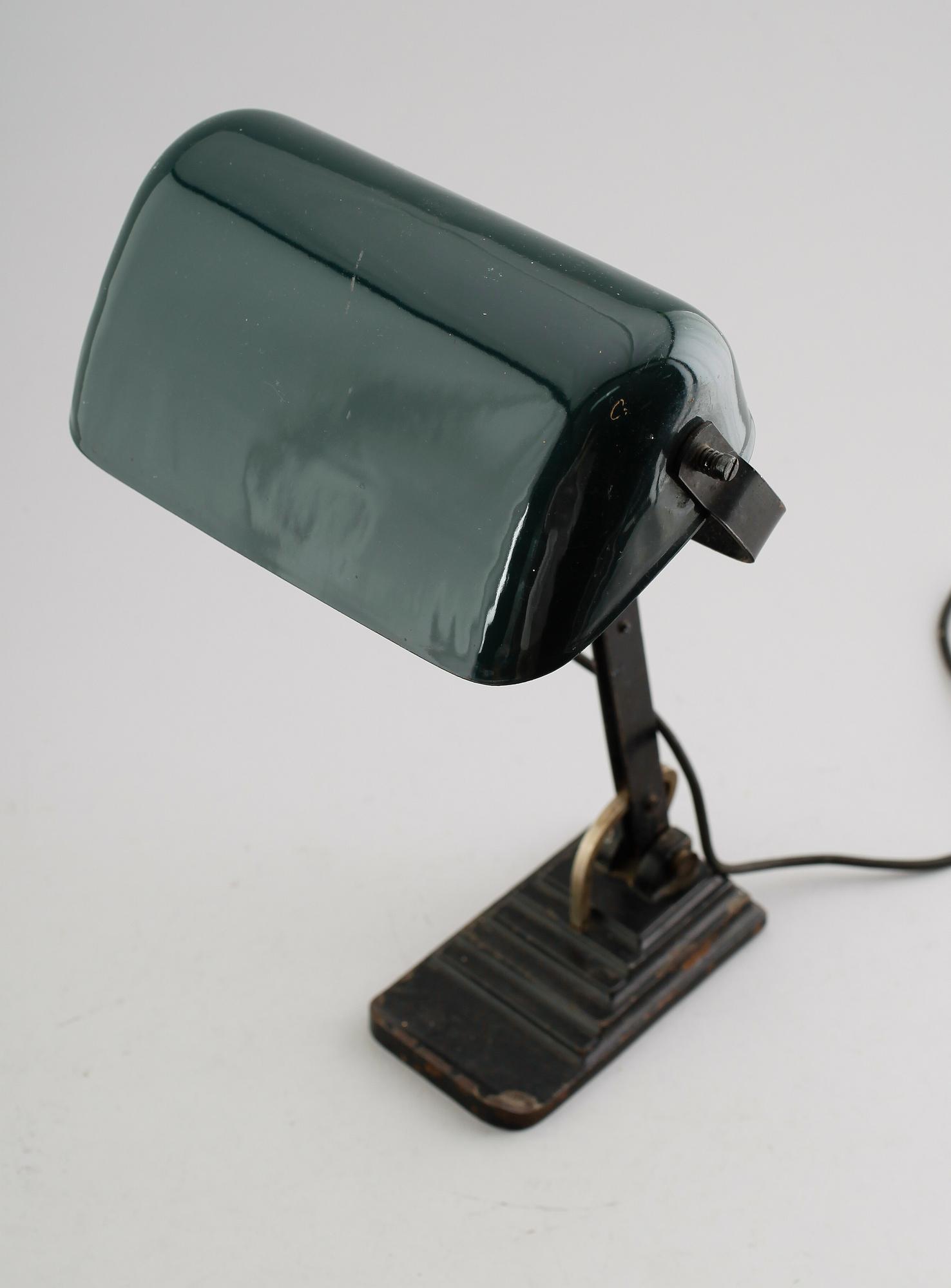 BORD/SKRIVBORDSLAMPA, metall, 1900-talets första hälft.