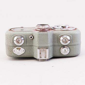 Set of five cameras, with accessories, 1920-50-tal.