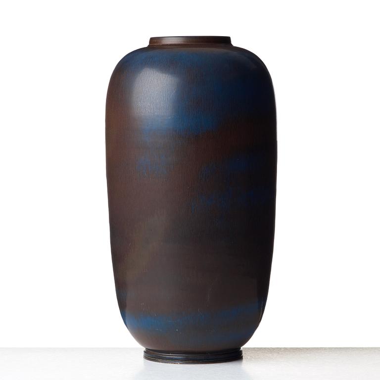 Berndt Friberg, a stoneware vase, Gustavsberg studio, Sweden 1959.