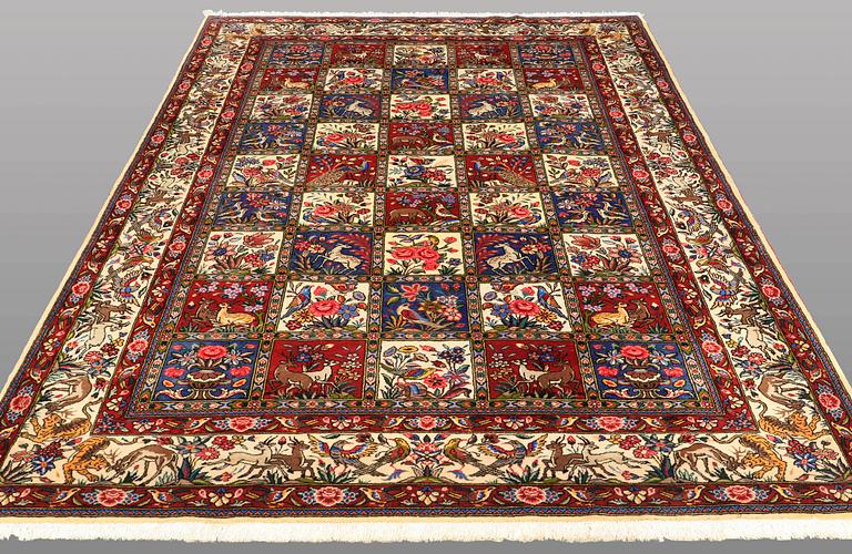 A CARPET, Figural Baktiari, ca 303 x 207 cm.