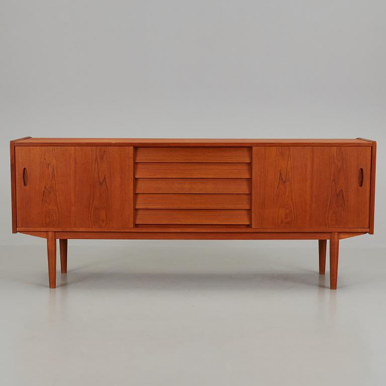 NILS JONSSON, sideboard, "Trio", Troeds, Bra Bohag, Bjärnum, 1900-talets andra hälft.