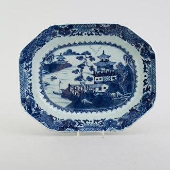 STEKFAT, porslin, Kina, 1700-tal.