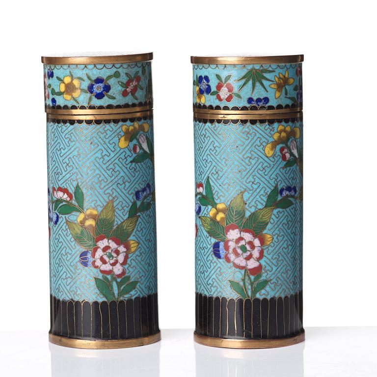 A set of two cloisonné boxes with cover, Qing dynastin 19th Century.