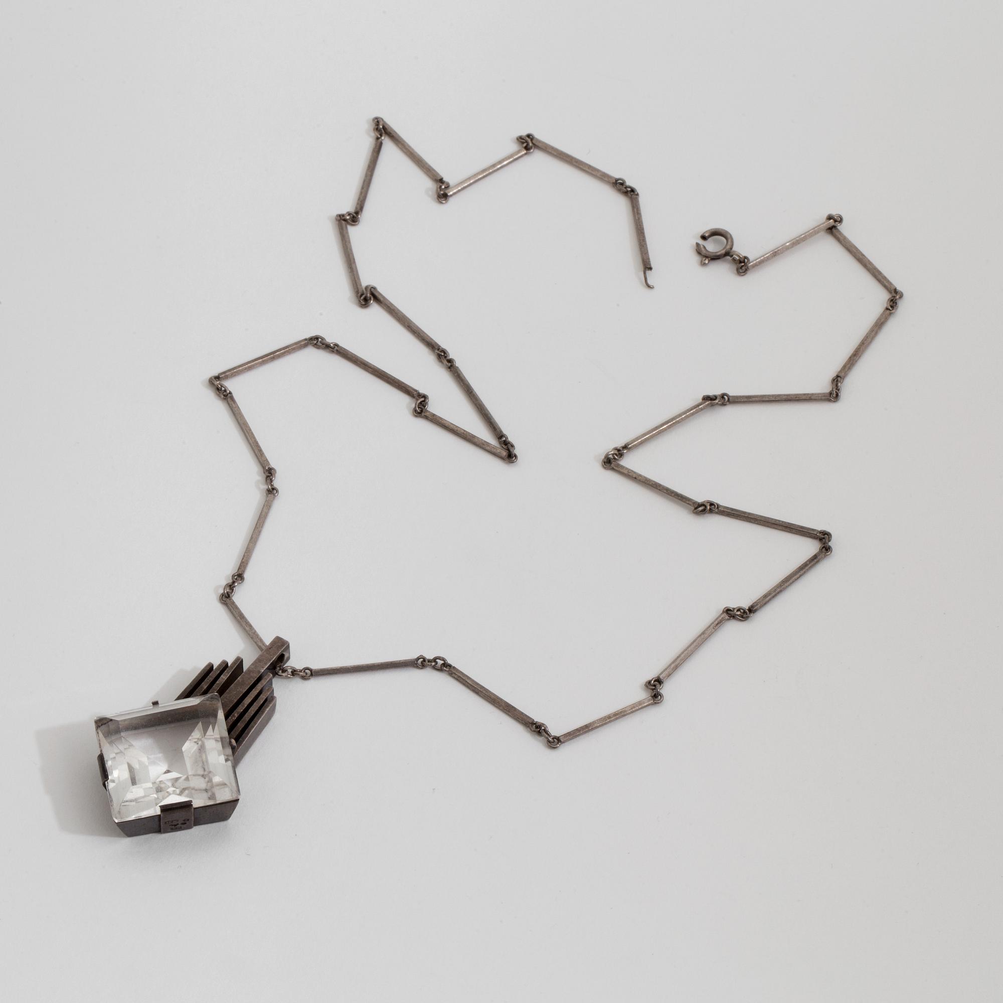 HÄNGE, silver och bergkristall, Stigbert, Stockholm, 1945.