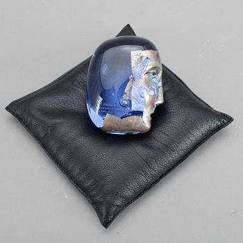 SKULPTUR, glas, Bertil Vallien, Kosta Boda. Signerad och numrerad 7194021.