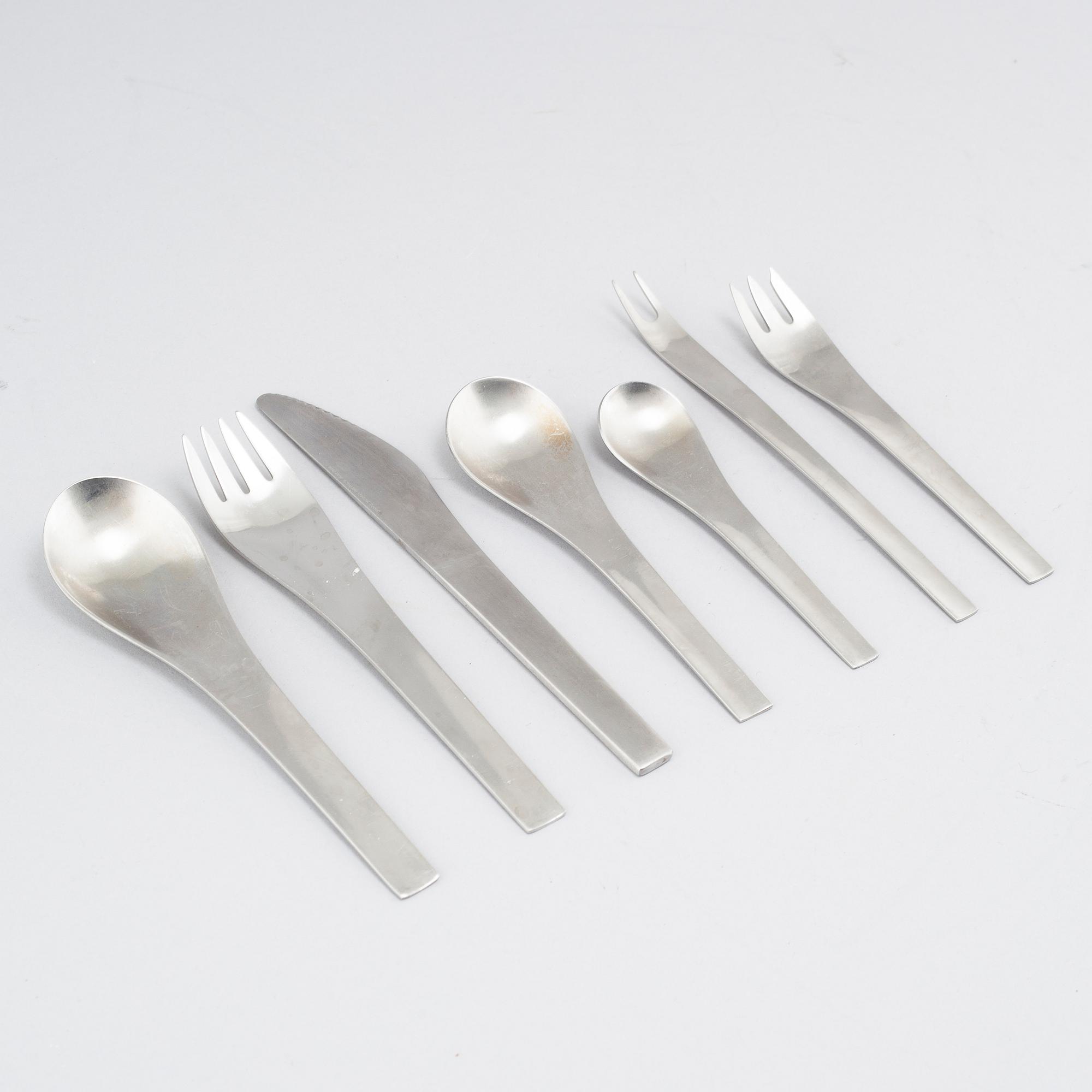 BESTICK, 35 delar, rostfritt stål, "Blå Haj", Svend Siune för Georg Jensen, 1900-talets andra hälft.