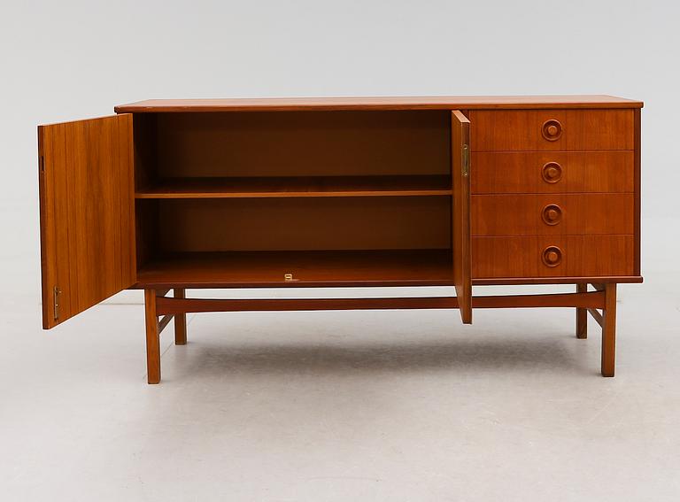 SIDEBOARD, 1900-talets andra hälft.