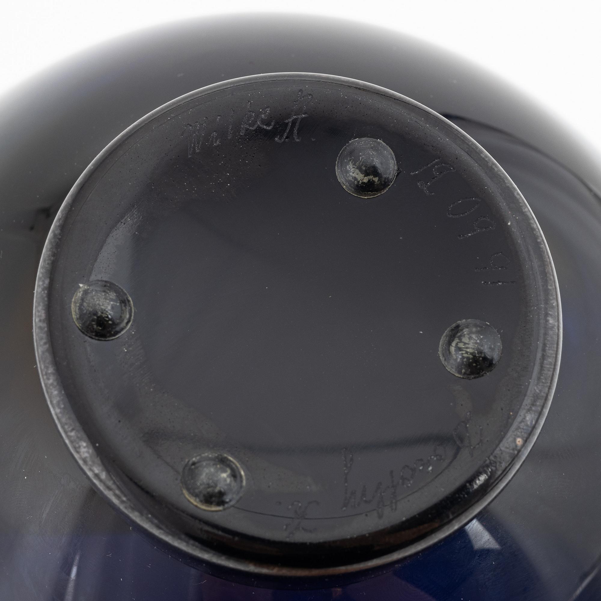 Eva Englund, a unique 'graal' glass vase, Muraya.