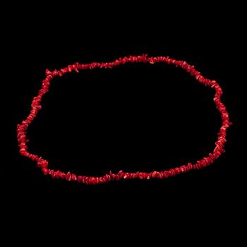 HALSBAND, röd korall, nyproduktion.