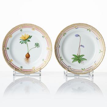 A set of 12 Royal Copenhagen 'Flora Danica' dishes, Denmark, 20th century.