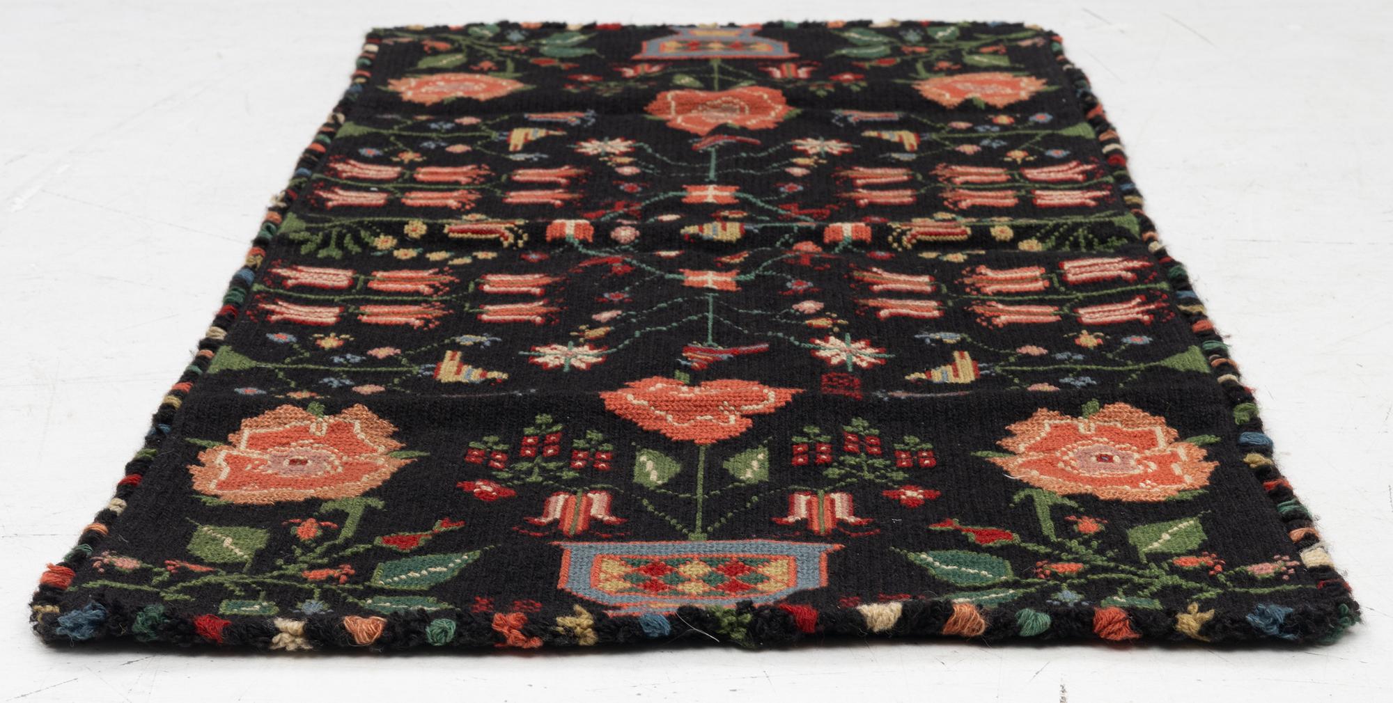 Åkdyna, korsstygnsbroderi, daterad 1817.