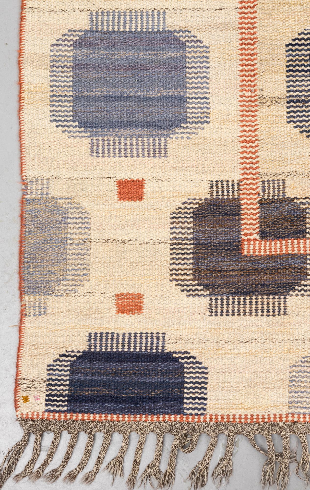 Märta Måås-Fjetterström, a carpet, "Blåplump", flat weave, ca 291 x 201 cm, signed AB MMF.