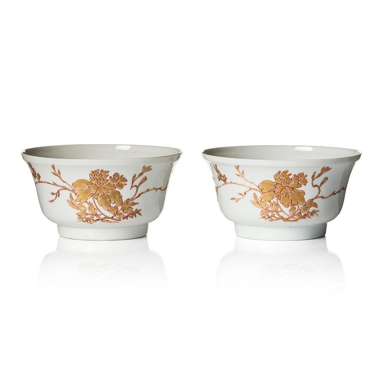 A pair of bowls, Qing dynasty, with Yongzheng mark and of the period (1723-35),.