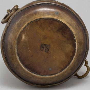 A large bronze censer with cover, Japan, Meiji (1868-1912).