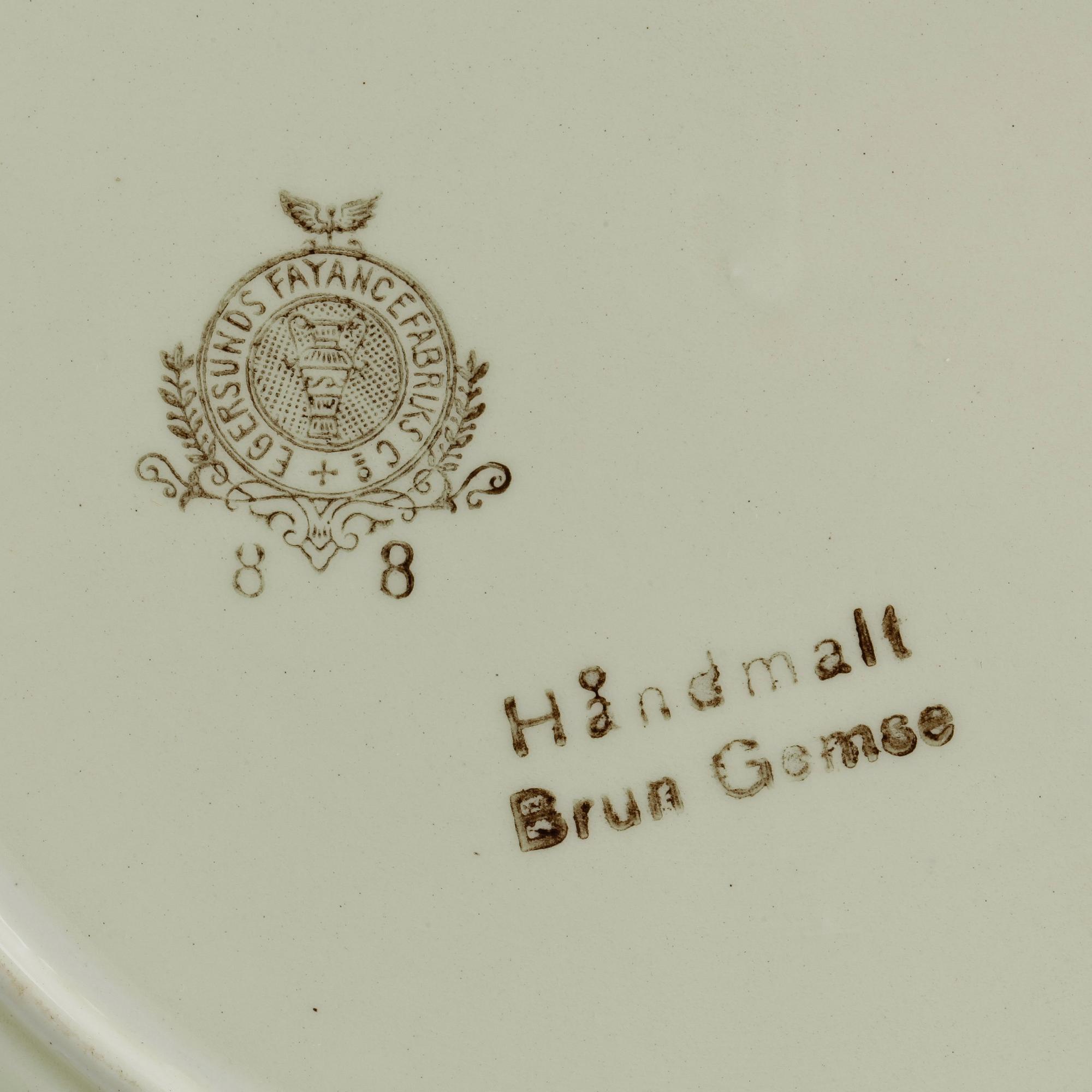 SERVIS, 24 delar, keramik, "Brun Gemse", Egersund fajansfabrik, 1900-talets första hälft.