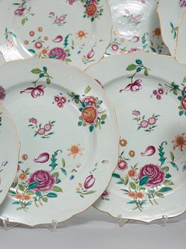 An export porcelain famille rose dinner service, Qing dynasty, Qianlong (1736-1795), (59 pc).