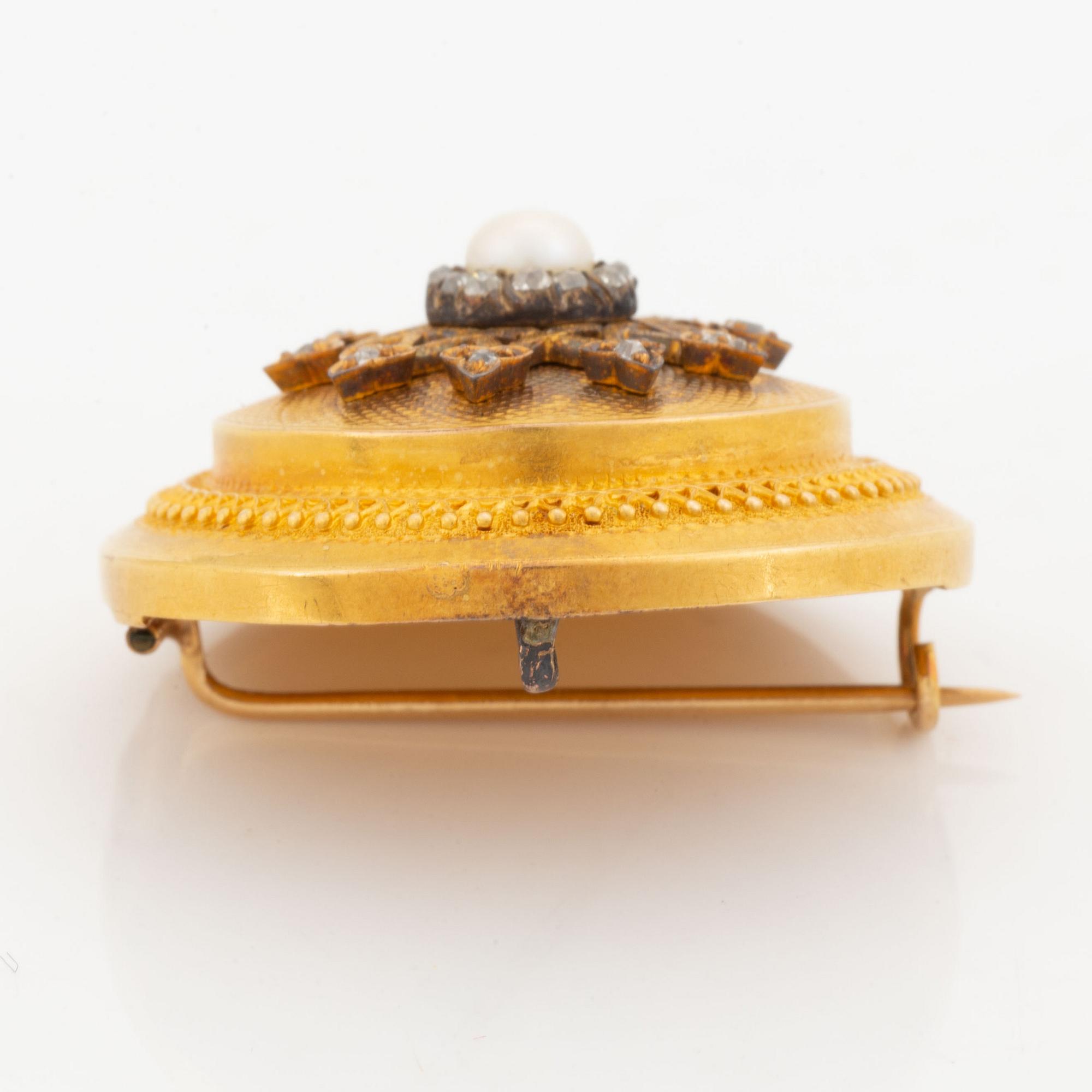 Gold, pearl and old-cut diamond brooch.