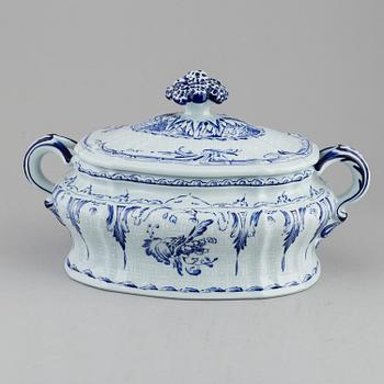 RÖRSTRAND, a porcelaine anniversary tureen, 1976.