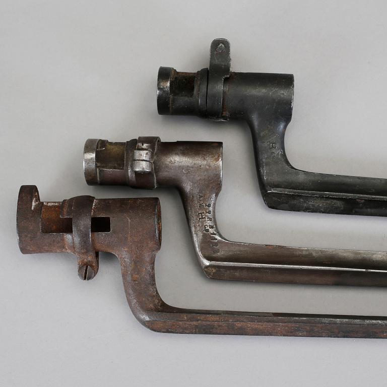 BAJONETTER, 8 stycken, 1800-tal.