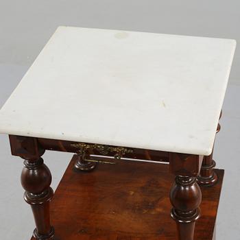 POTTSKÅP, nyrenässans, sent 1800-tal.