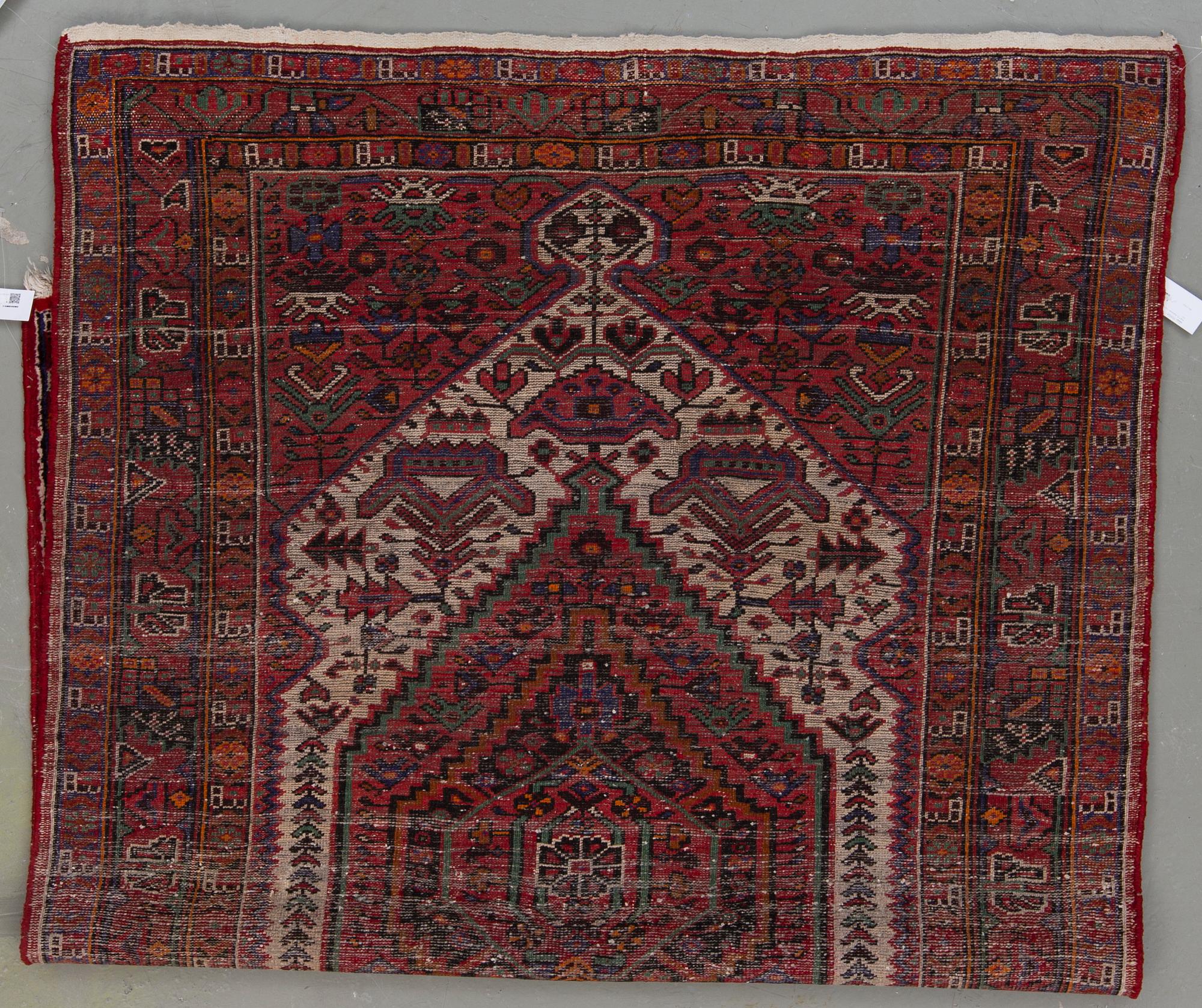 MATTA, Hamadan. Ca 215x145 cm.