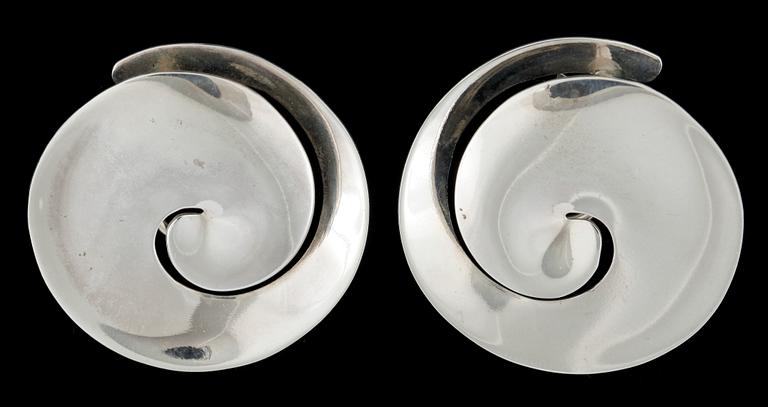 RINGAR, 2 st, ÖRCLIPS, ett par samt HÄNGE, silver, Georg Jensen, Danmark.