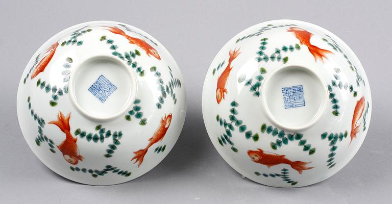 SKÅLAR, ett par, porslin, Kina, 1900-tal.