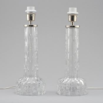 BORDSLAMPOR, ett par, Carl Fagerlund, Orrefors, 1900-talets andra hälft.