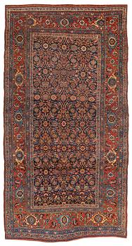 An antique Bidjar carpet, ca 251-260 x 136 cm.