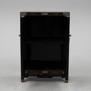 SKÅP, Kina, 1900-tal.