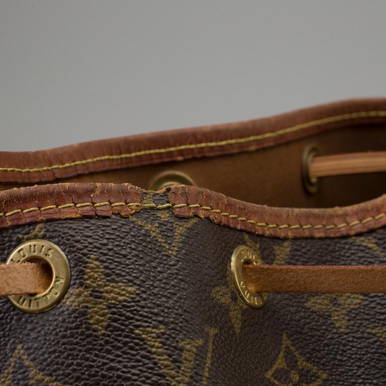 LOUIS VUITTON, a 'Noé' monogram canvas handbag.