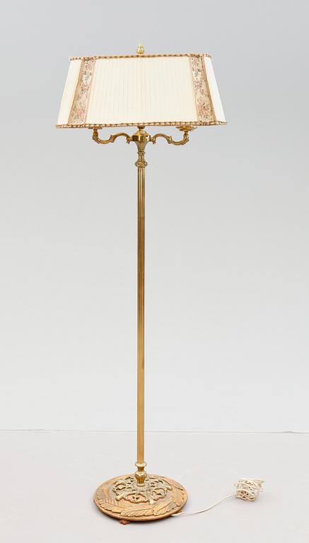 GOLVLAMPA, mässing, 1900-talets mitt.