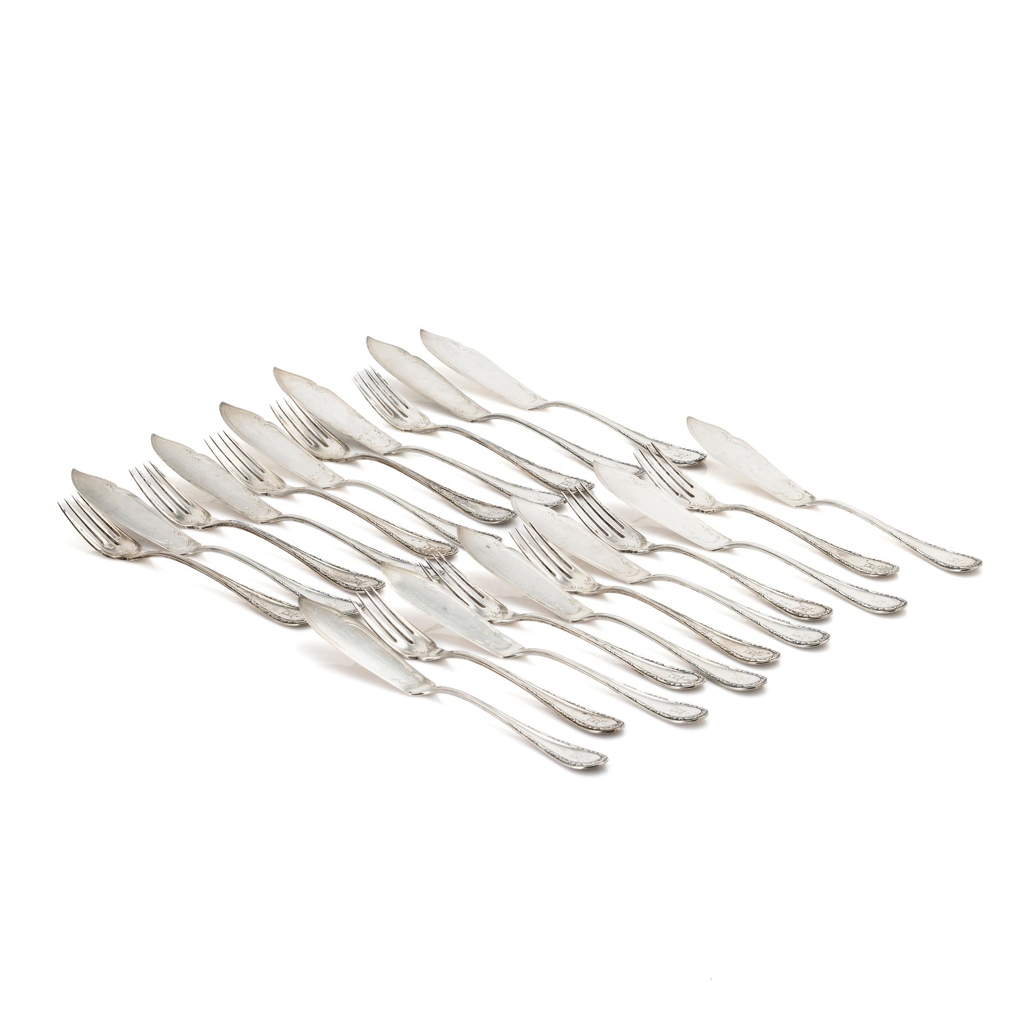 Fish cutlery, 22 pieces, silver, Germany.