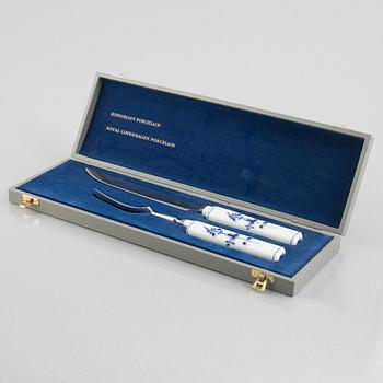 A two piece 'Musselmalet' porcelain carving set, Royal Copenhagen, 20th century.