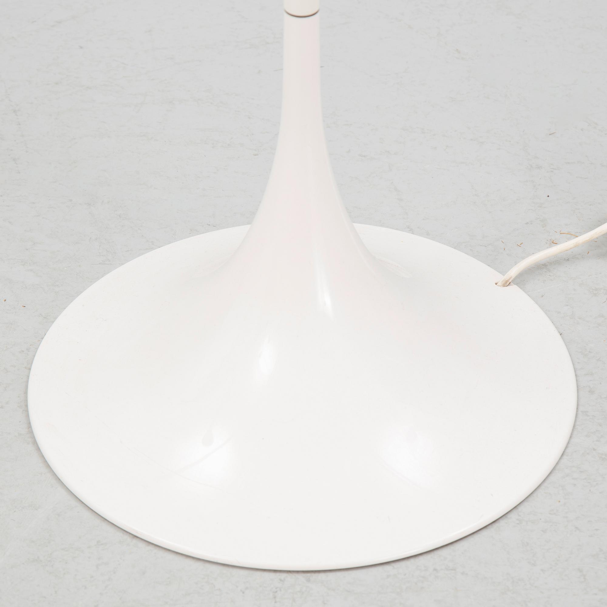 Verner Panton, golvlampa, "Panthella", Louis Poulsen, Danmark.