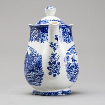 A "Blått landskap" Arabia eartheware dinner service.