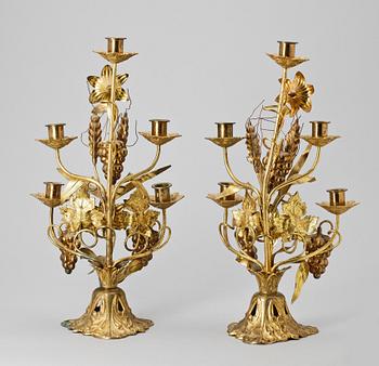 KANDELABRAR, ett par, mässing, sk skördekandelabrar, 1900-talets början.