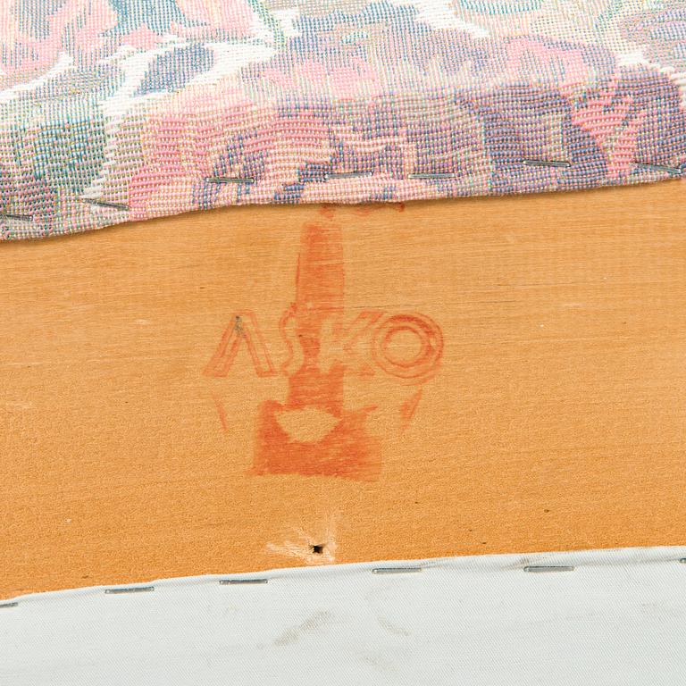 Ilmari Lappalainen, A 'Rex' armchair for Asko, mid-20th century.