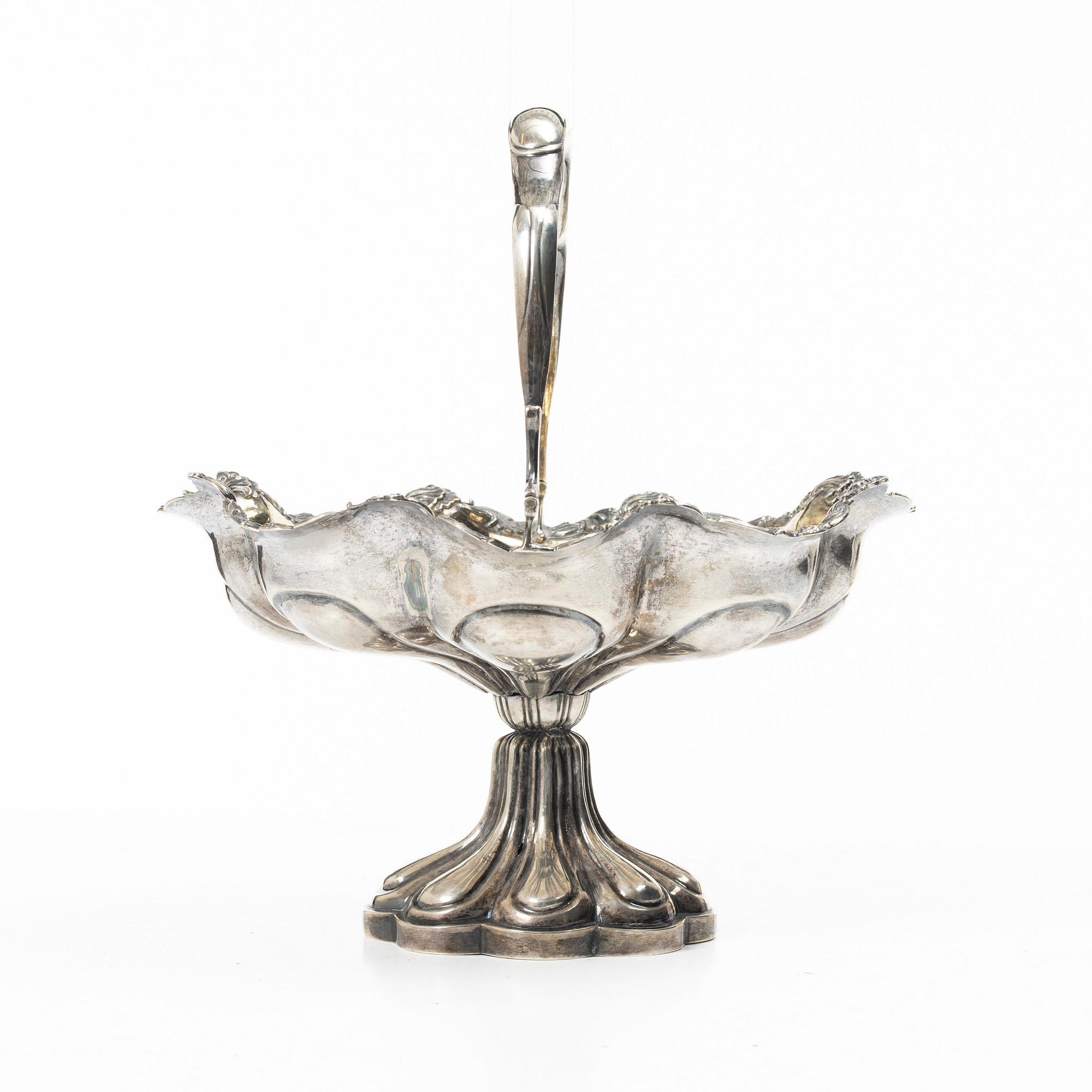 Gustaf Adolf Strömbäck, brödkorg, silver, Helsingfors, Finland, 1844.