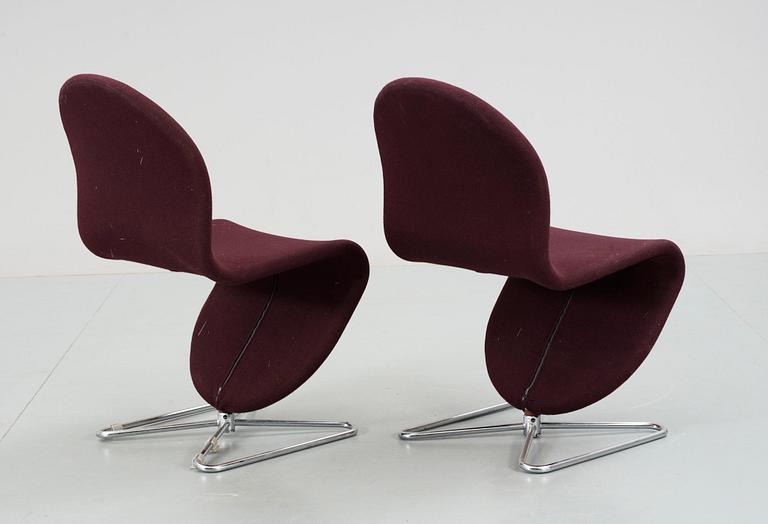 STOLAR, ett par, Verner Panton för Fritz Hansen 1978.